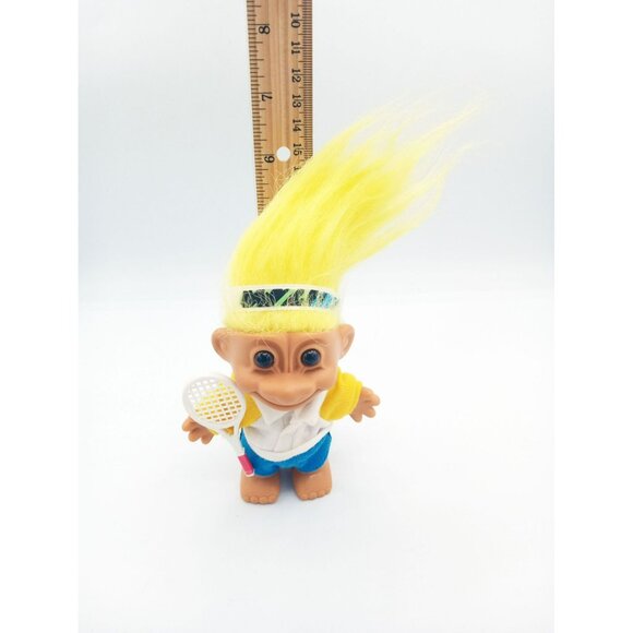 Vintage Troll Doll Tennis Player Yellow Hair 4 Inch Toy Collectible Russ Berrie - Picture 6 of 14